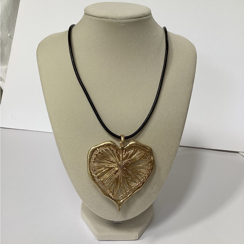 Abstract Gold tone Heart necklace, leather strap, MWT